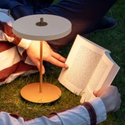 UMAGE Asteria Move LED Da Tavolo Bianco Perla -Philips Hue Shop 10001235 3