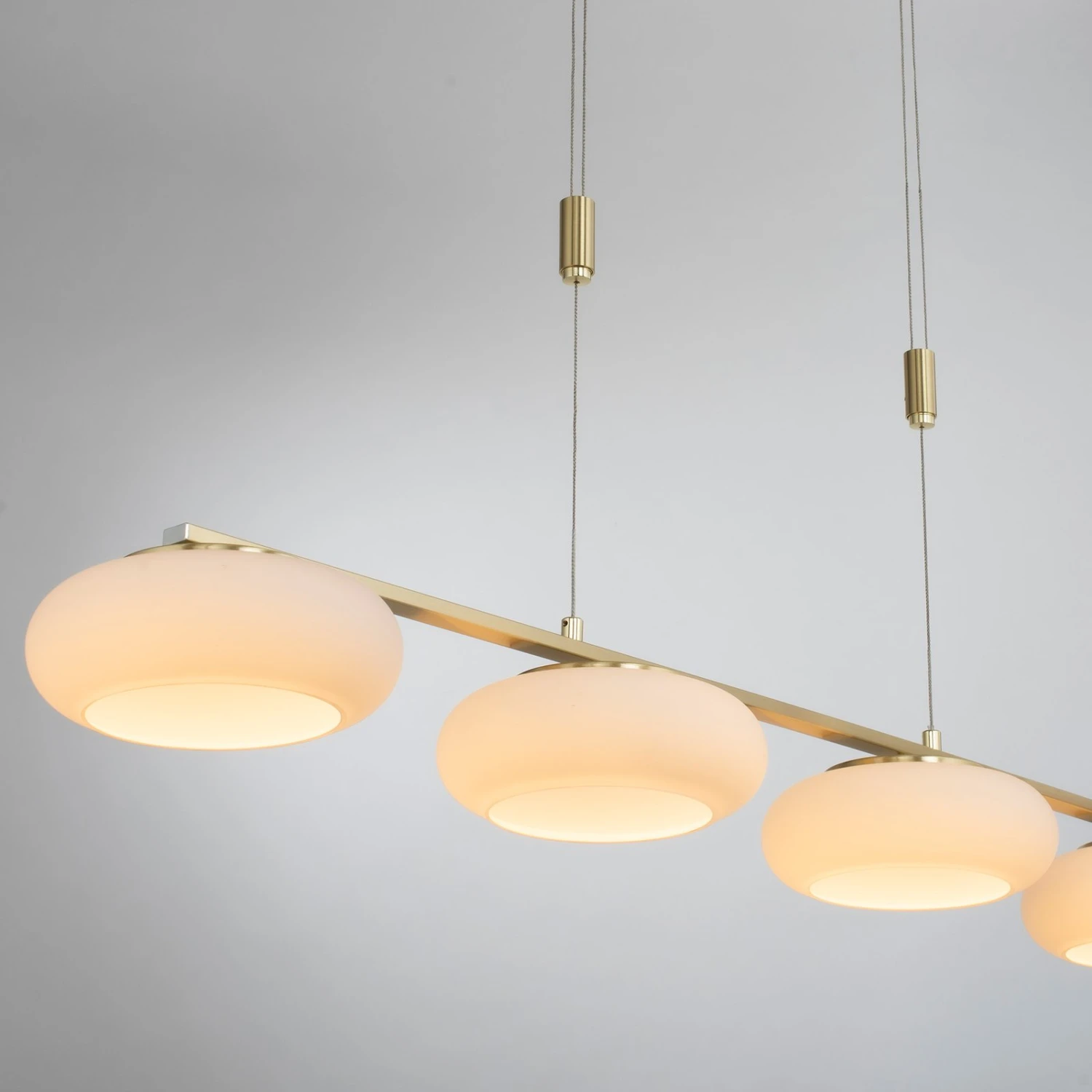 Paul Neuhaus Q-ETIENNE LED Sospesa 4 Luci, Ottone 7 Paul Neuhaus Q-ETIENNE LED Sospesa 4 Luci, Ottone - immagine 7