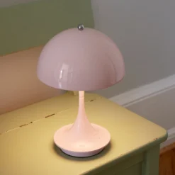Louis Poulsen Panthella Portable V2 LED Rosé