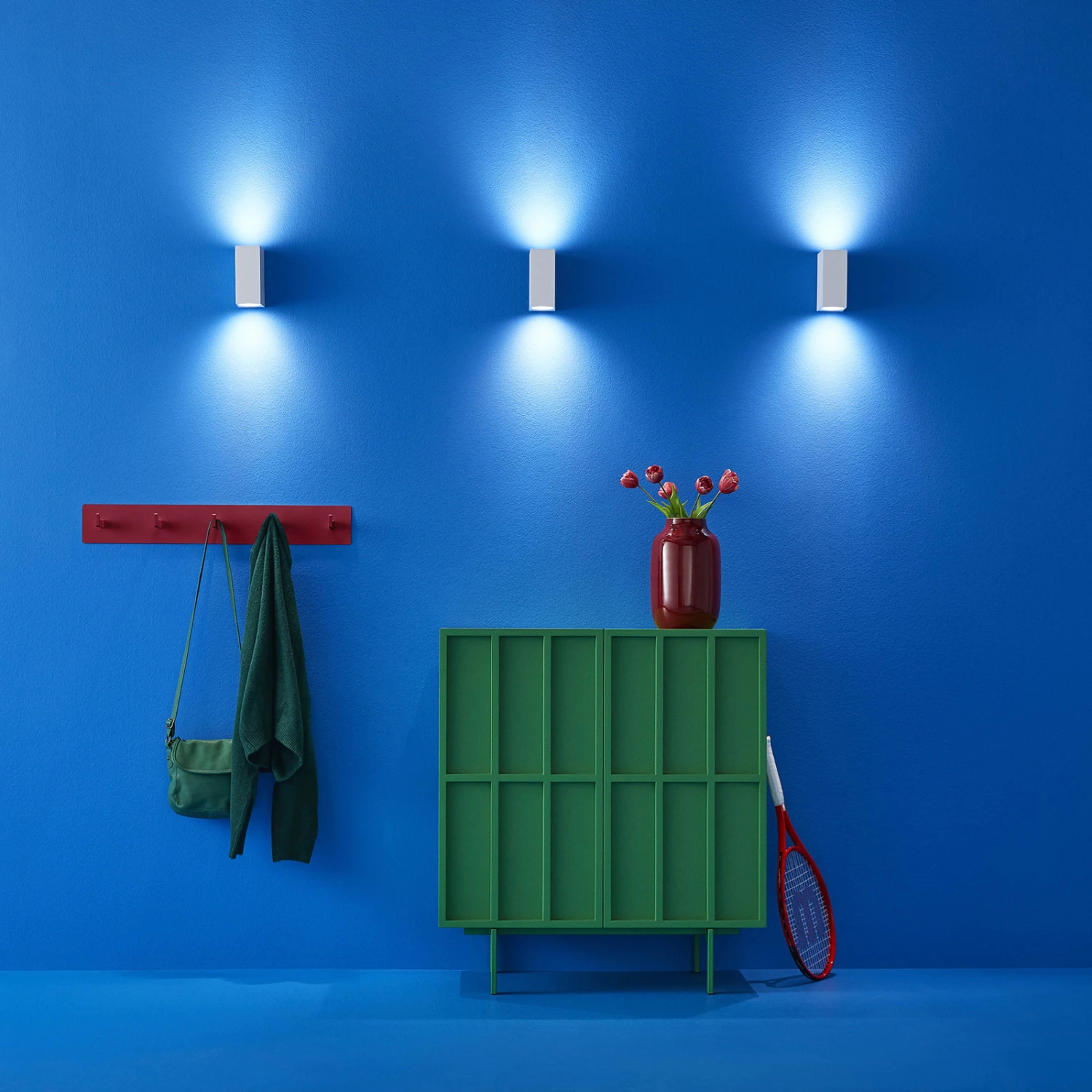 WiZ Applique A LED Up&Down, Bianco 2 WiZ Applique A LED Up&Down, Bianco - immagine 2