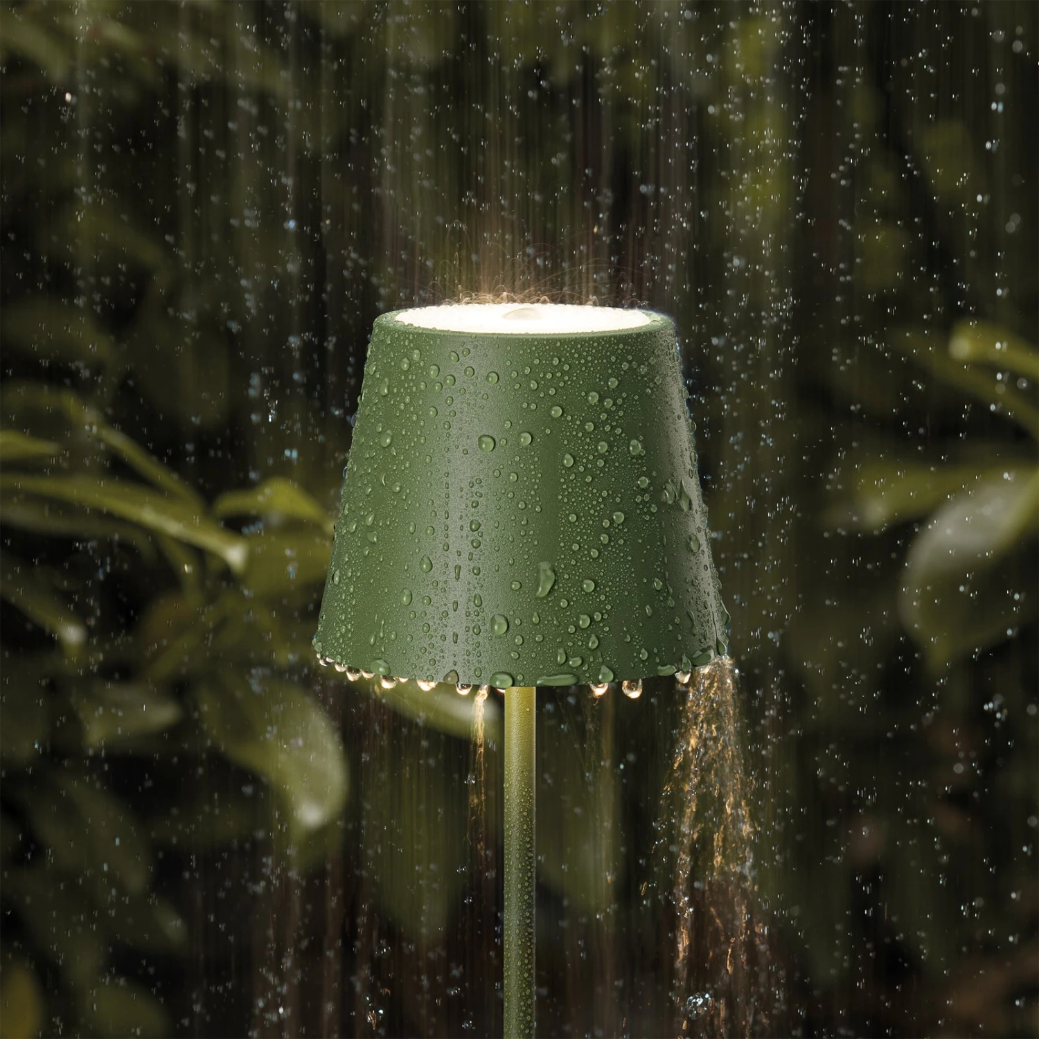 Piantana LED Accu Nuindie Tonda IP54 Verde Abete 3 Piantana LED Accu Nuindie Tonda IP54 Verde Abete - immagine 3