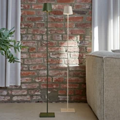 Piantana LED Accu Nuindie Tonda IP54 Verde Abete 9 Piantana LED Accu Nuindie Tonda IP54 Verde Abete -Philips Hue Shop 10020568 4