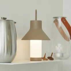 LOOM DESIGN Lampada Da Tavolo LED Ricaricabile Shadow Small, Beige, IP65 -Philips Hue Shop 10024756 2