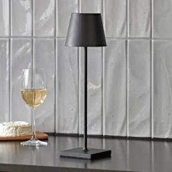 Nuindie IP54 Lampada Da Tavolo LED 38 Cm Rotonda USB-C Nero