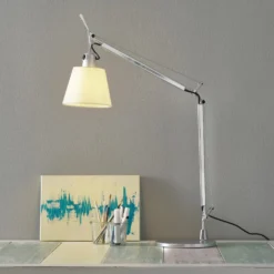 Artemide Lampada Da Tavolo Di Design Tolomeo Basculante
