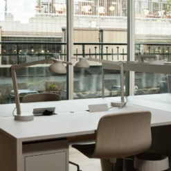 HAY PC Double Arm Lampada LED Da Scrivania, Cenere -Philips Hue Shop 4553033 6