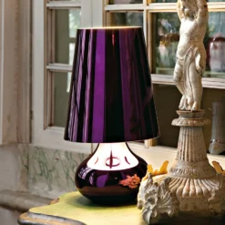 Kartell Cindy Lampada LED Da Tavolo Viola Metallic