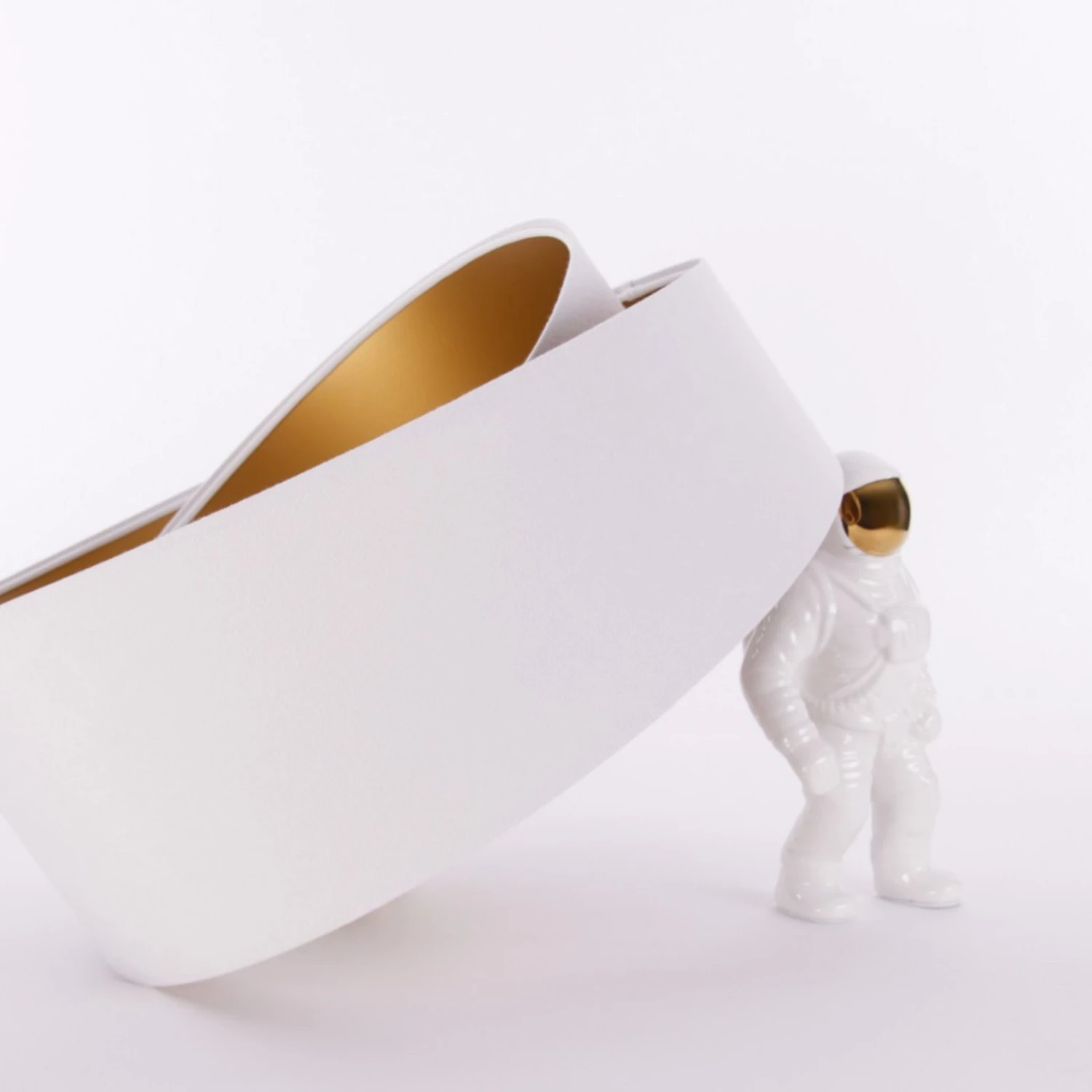 Chloe Paralume, Ø 50cm, Esterno Bianco Interno Oro 2 Chloe Paralume, Ø 50cm, Esterno Bianco Interno Oro - immagine 2