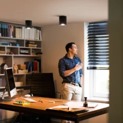 Philips Hue White Ambiance Pillar Spot LED Nero -Philips Hue Shop 7534236 7