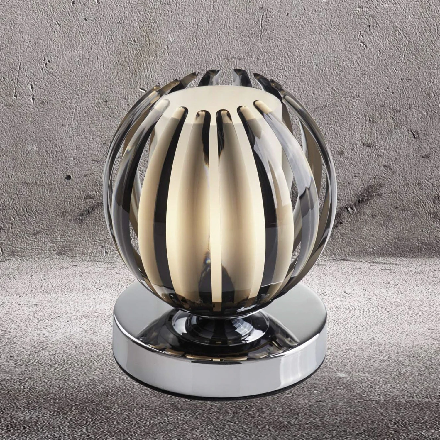 Lampada Da Tavolo Claw Touch, Paralume Fumè 1 Lampada Da Tavolo Claw Touch, Paralume Fumè