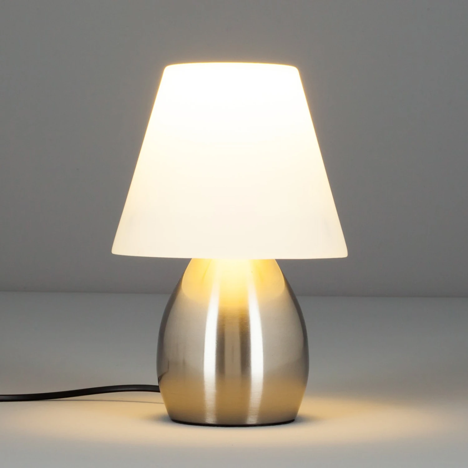 Lampada Da Tavolo Decorativa Emilan, Vetro, Bianco/nichel 5 Lampada Da Tavolo Decorativa Emilan, Vetro, Bianco/nichel - immagine 5